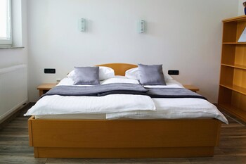 rudi hiti guest house