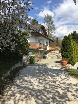 rudi hiti guest house