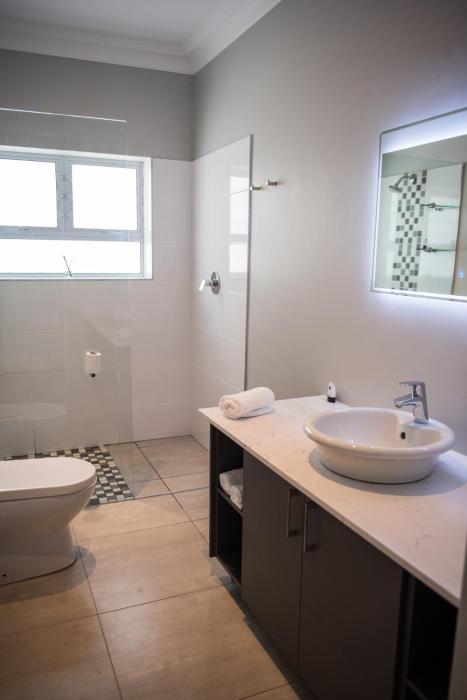 the whale on main bandb