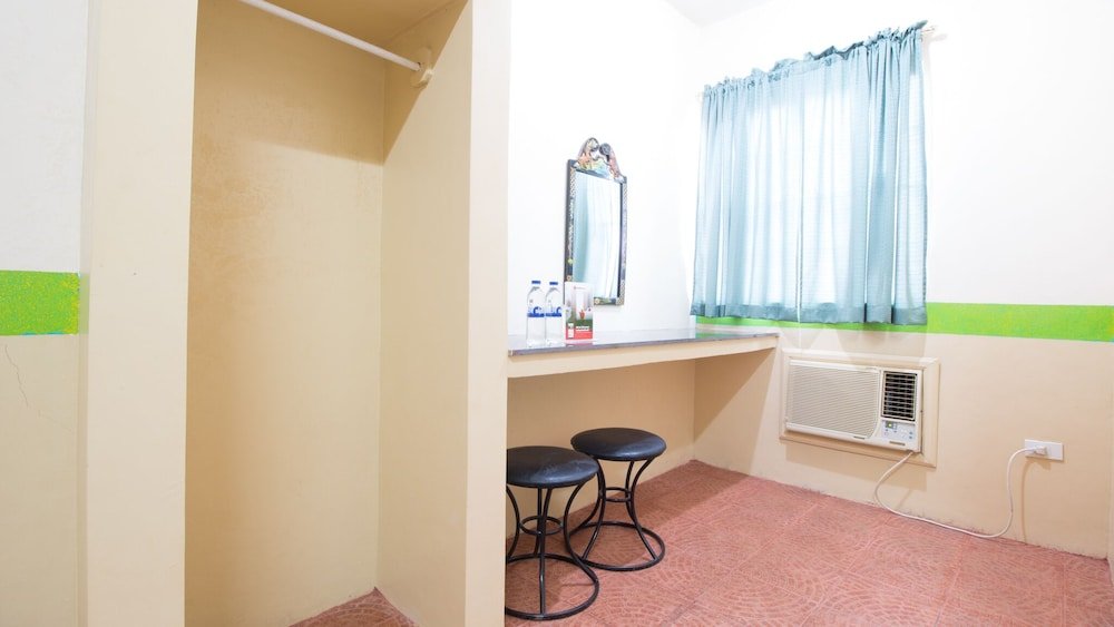 Reddoorz @ Praferosa Resort Hotel Calamba,Batangas>>Balete,3 star