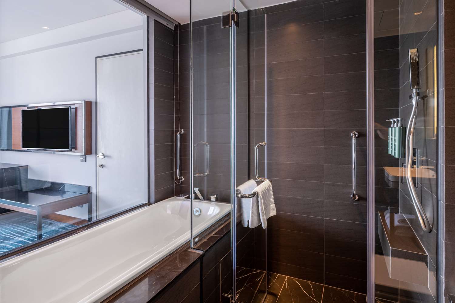 hilton garden inn da nang