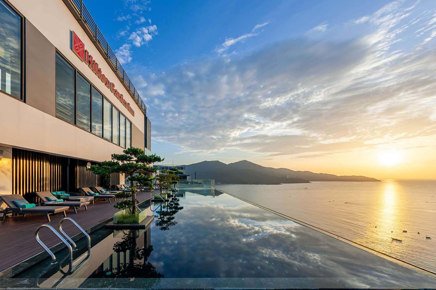 hilton garden inn da nang