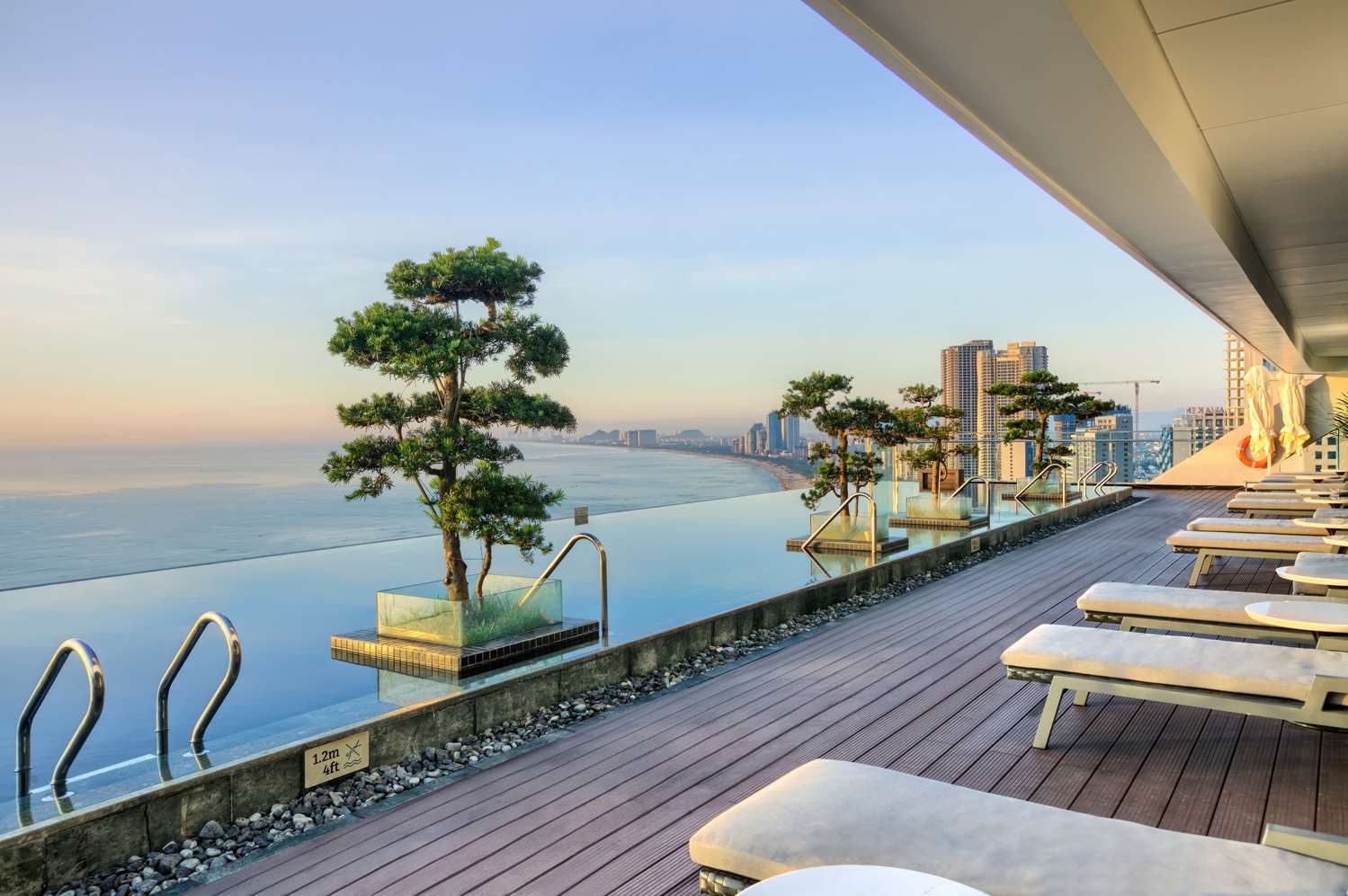 hilton garden inn da nang