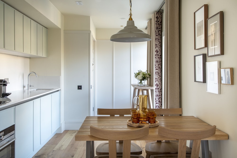 cheval abbey strand apartments at holyrood