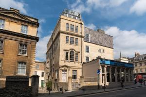 hiding space trim street apartments