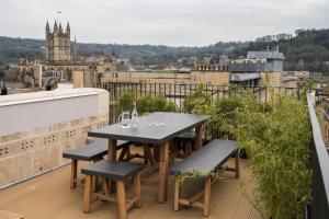 hiding space trim street apartments