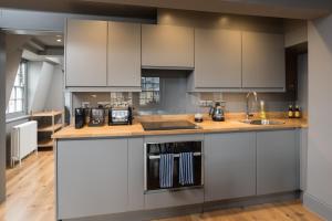 hiding space trim street apartments