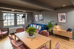 hiding space trim street apartments