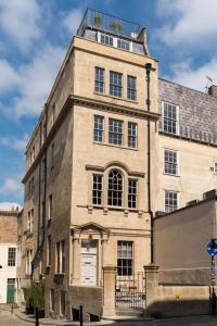 hiding space trim street apartments