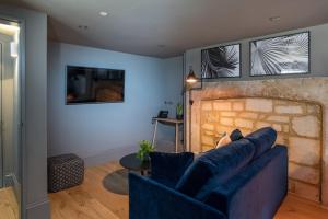 hiding space trim street apartments