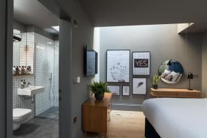 hiding space trim street apartments