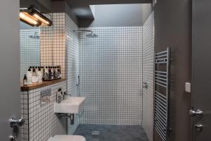 hiding space trim street apartments