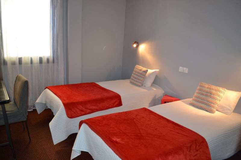 citotel noemys gradignan ex chalet lyrique