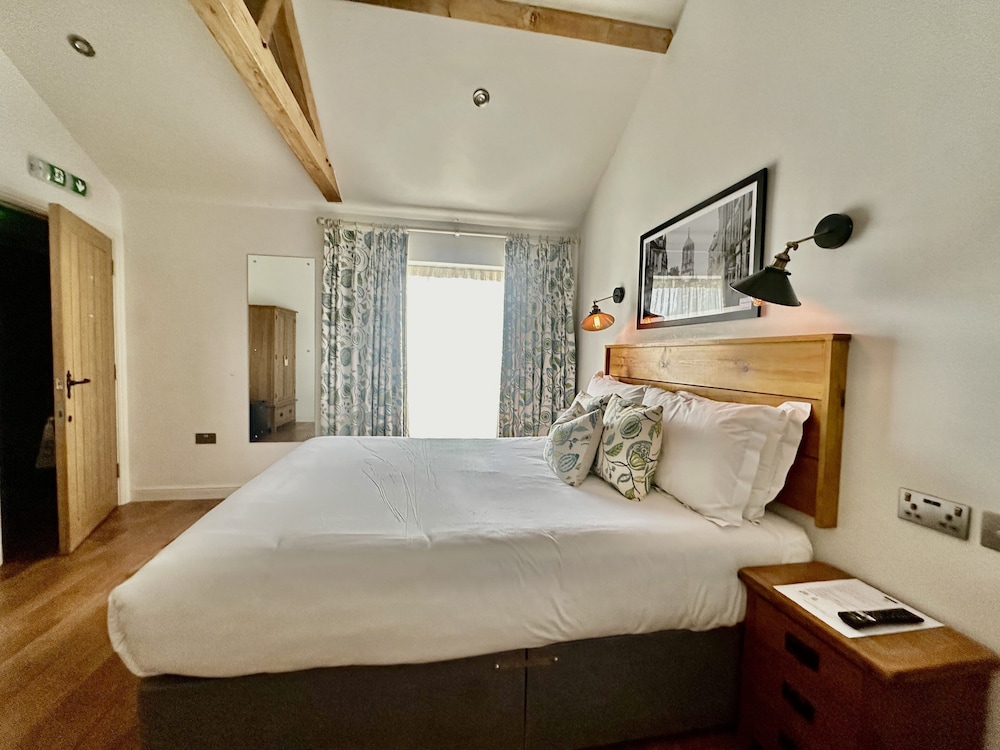 the chequers at burcot