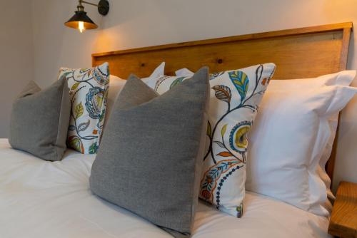 the chequers at burcot
