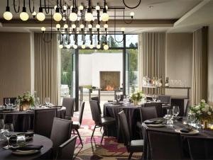 the knoll hotel napa valley tapestry collection by hilton
