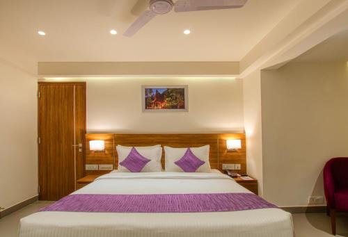 lilac hotel 5th block