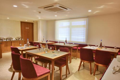 lilac hotel 5th block