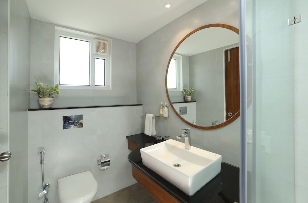 lilac hotel 5th block