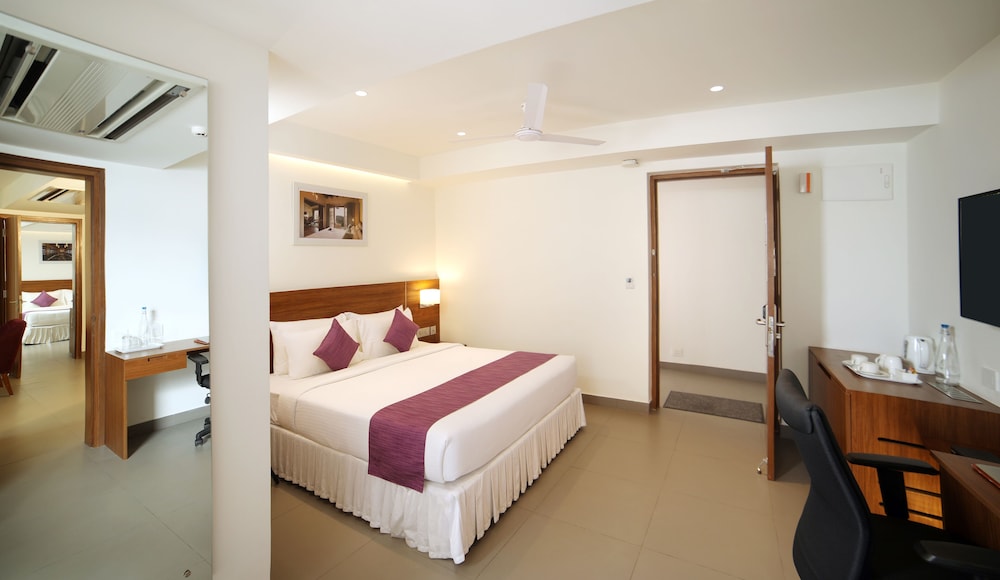 lilac hotel 5th block