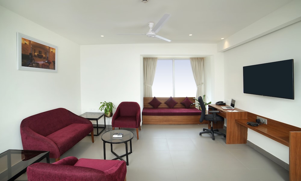 lilac hotel 5th block