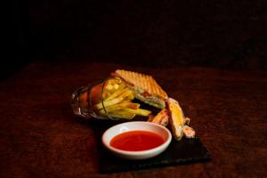 lilac hotel 5th block