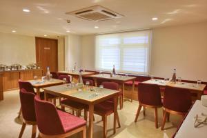 lilac hotel 5th block