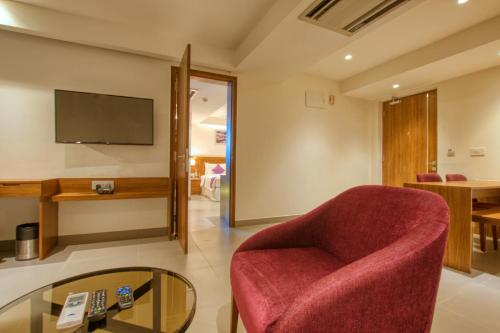 lilac hotel 5th block