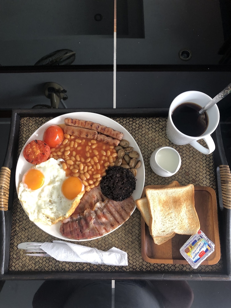 sue at cozy guesthouse