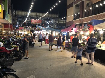 sue at cozy guesthouse