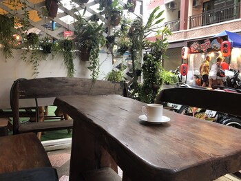 sue at cozy guesthouse