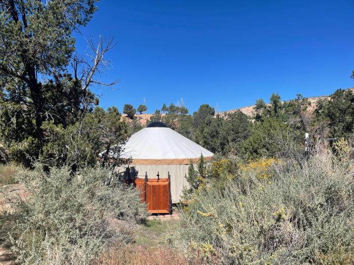 escalante yurts