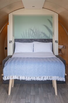 fair head glamping pods ballycastle