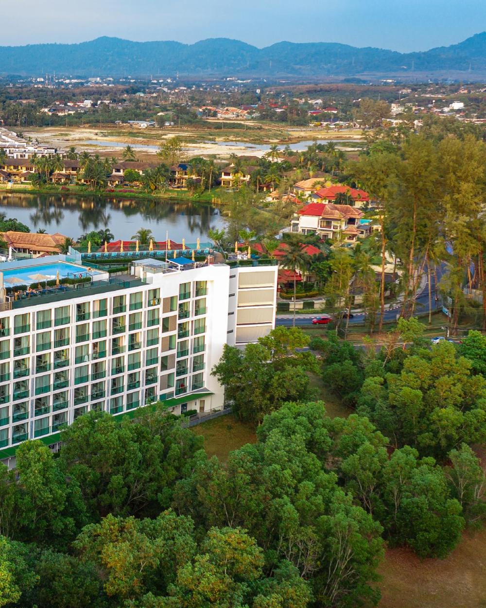 hilton garden inn phuket thailand