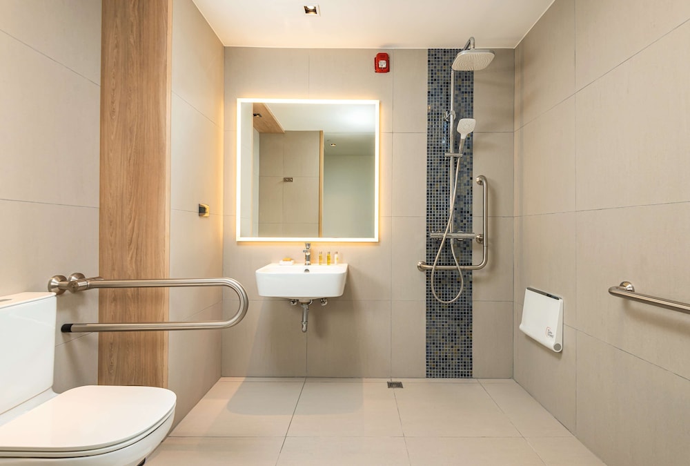 hilton garden inn phuket thailand