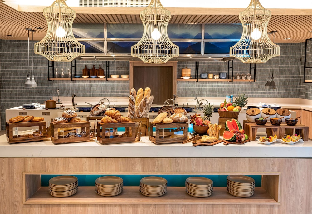 hilton garden inn phuket thailand