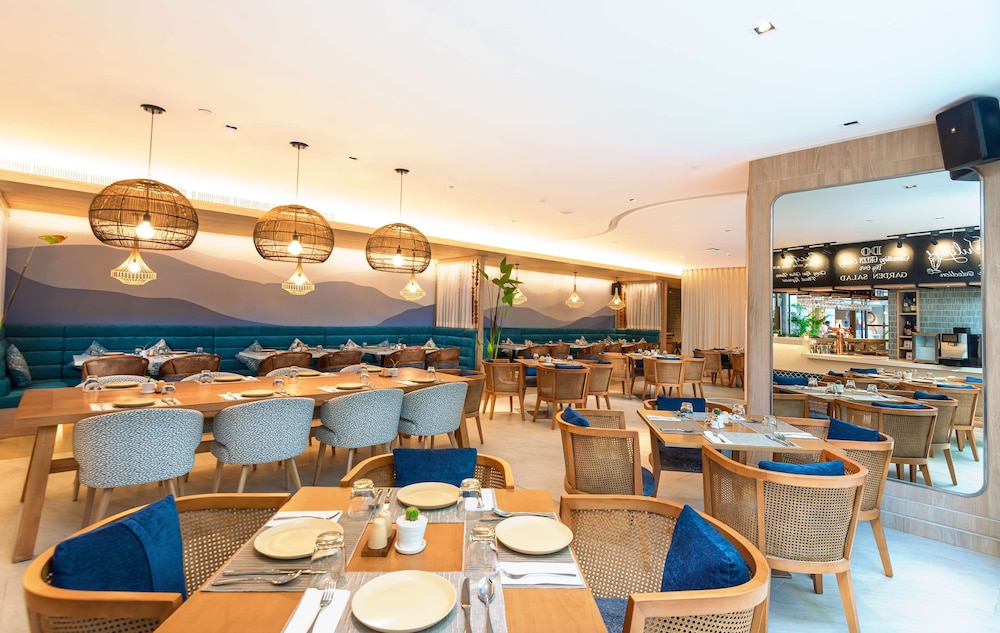 hilton garden inn phuket thailand