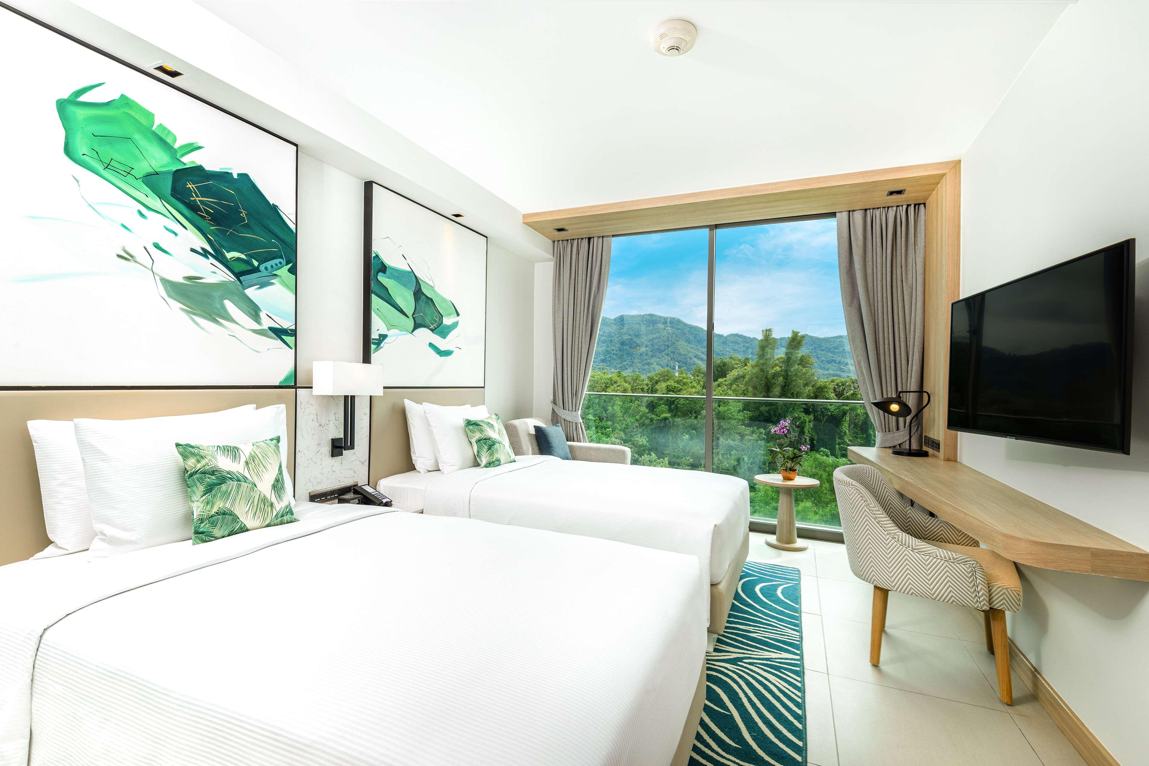 hilton garden inn phuket thailand