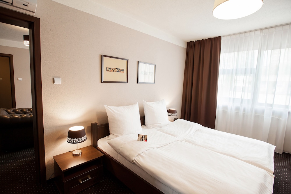 hotel diament spodek katowice