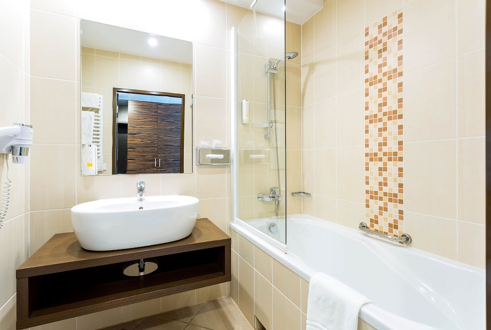qubus hotel kielce
