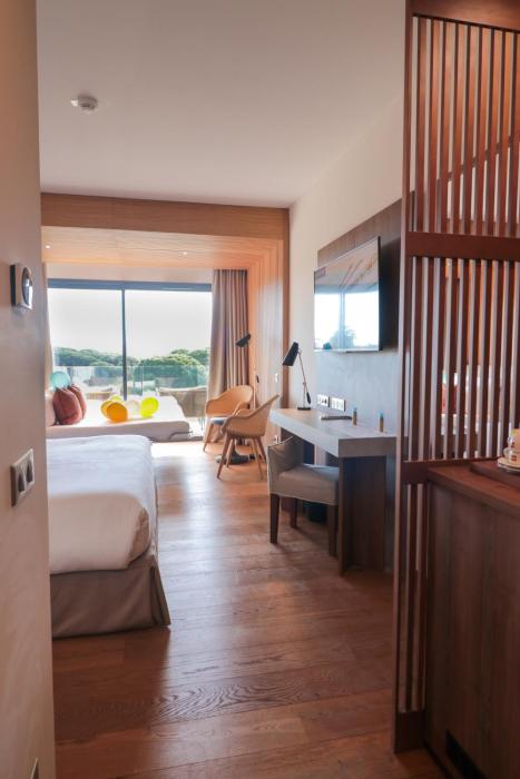 golden tulip porto vecchio