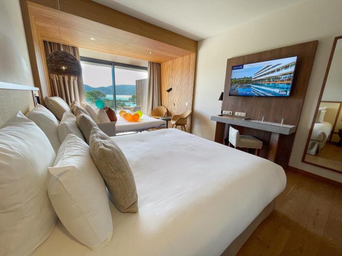 golden tulip porto vecchio