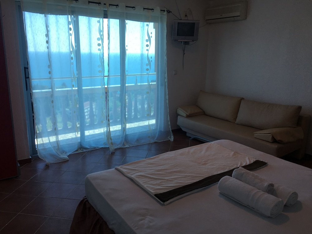 apartments and rooms castello