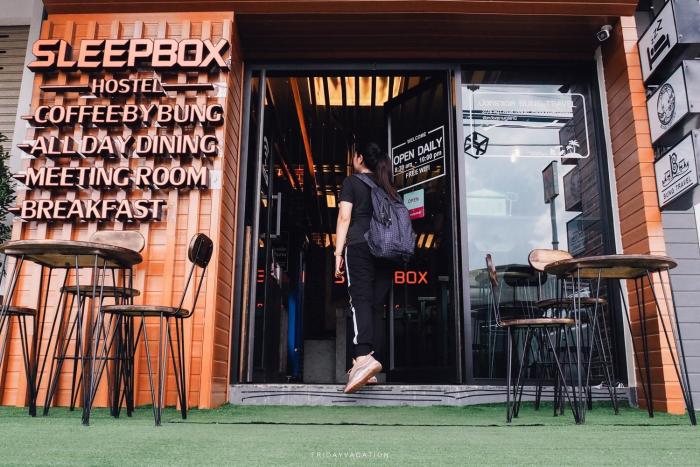 sleep box hostel suratthani