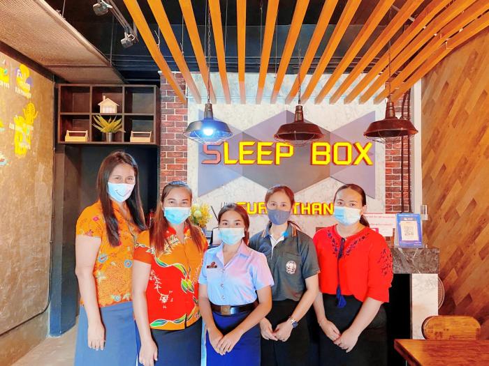 sleep box hostel suratthani