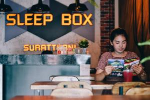 sleep box hostel suratthani