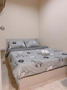 sleep box hostel suratthani