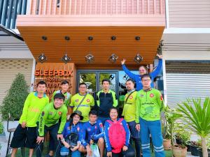 sleep box hostel suratthani