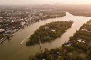 sleep box hostel suratthani