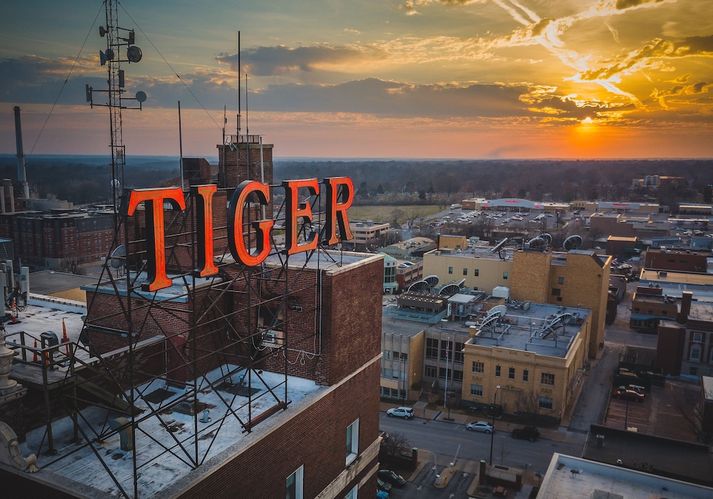 voco the tiger hotel columbia mo by ihg